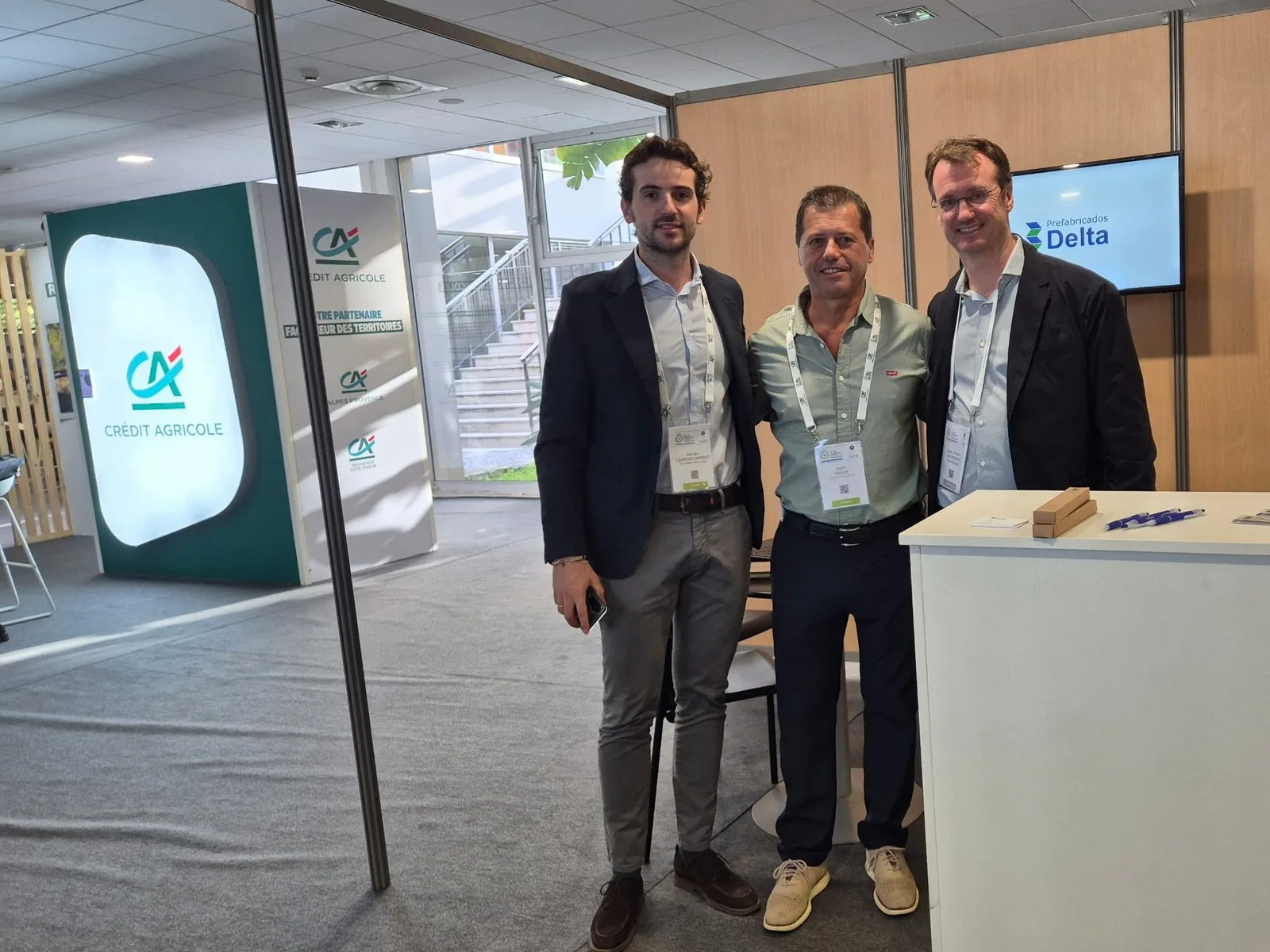 Marc Sadok en el stand de Prefabricados Delta en el congreso del ICID, en Marsella