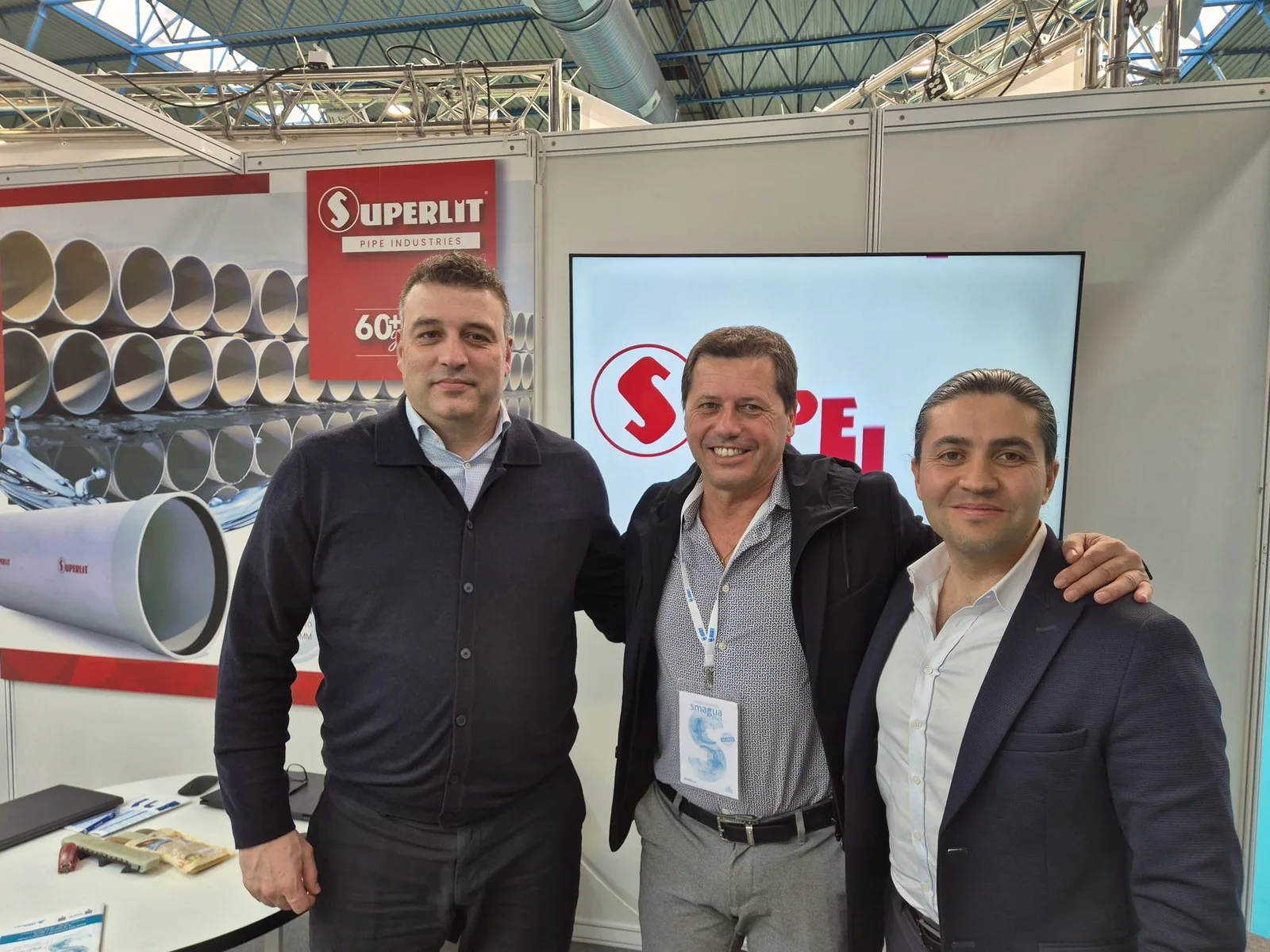 Marc Sadok sur le stand de Superlit au salon SMAGUA, à Saragosse